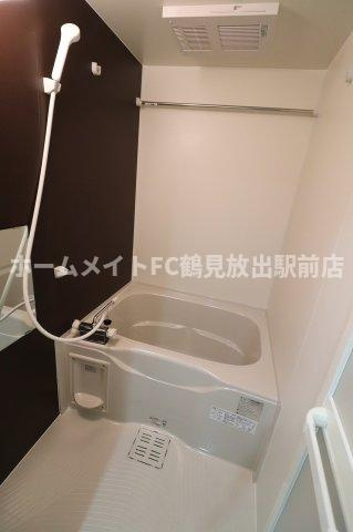 大阪市城東区東中浜６丁目のアパートの浴室