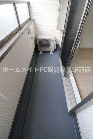 大阪市鶴見区茨田大宮４丁目のアパートのバルコニー
