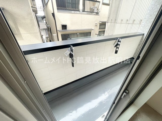 大阪市鶴見区今津中１丁目の賃貸マンションのバルコニー