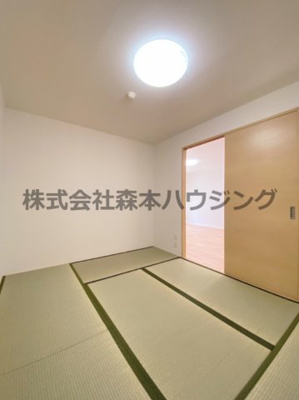 【和室】 | 　メゾンエスポワール | 畳の上でゆっくりとくつろげる和室です