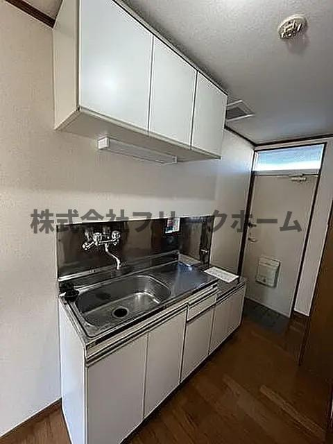 三鷹市下連雀１丁目のアパートのキッチン