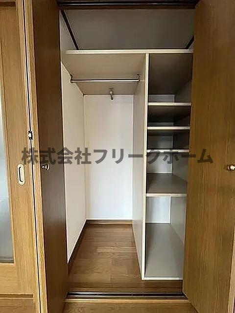 三鷹市下連雀１丁目のアパートの収納
