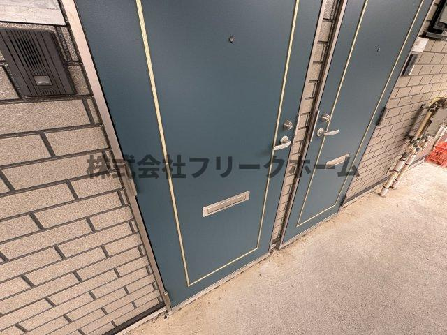 三鷹市下連雀１丁目のアパート