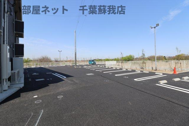 AALII（アアリイ）Ⅲの駐車場|車をお持ちの方に嬉しい駐車場付きの物件です