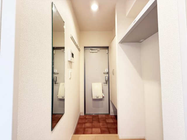 サンハイム神田の玄関