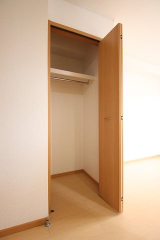 【収納】 | クリスタルコートヴァイオレット | リビングの収納
