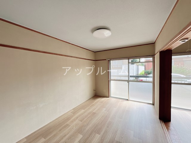 小林コーポの居間・リビング