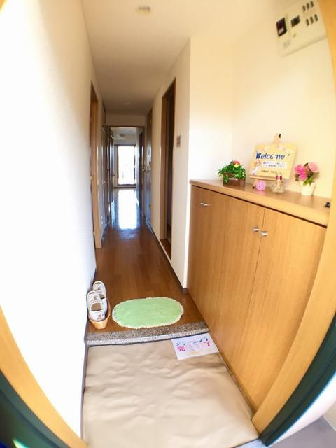 菊田参番館の玄関