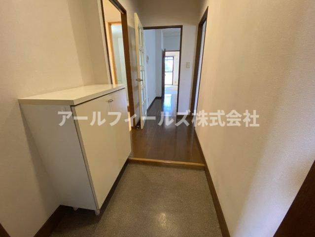 GROVEの玄関