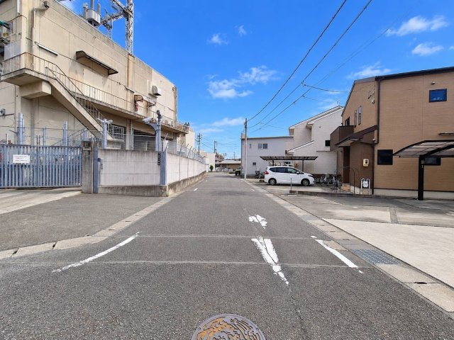 【前面道路含む現地写真】の画像