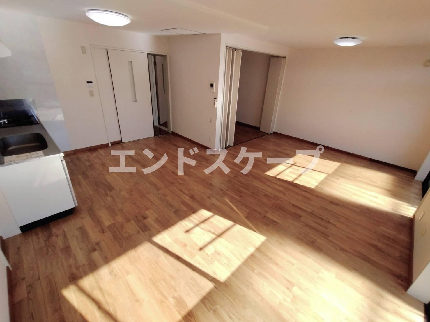 メゾンロイヤルIIの居間・リビング|高崎、前橋エリアのお部屋探しはエンドスケープまで！お客様の理想お聞かせ下さい♪