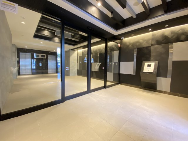 名古屋市千種区今池５丁目の賃貸マンションのエントランス