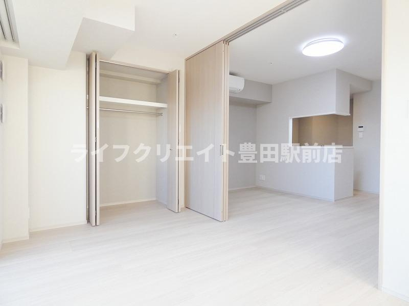 ラグゼナ八王子南町の居間・リビング