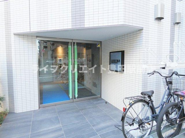ラグゼナ八王子南町のエントランス