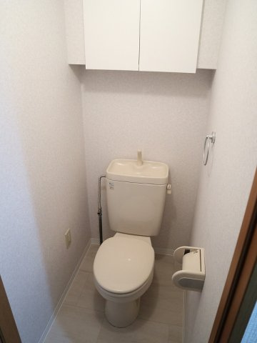 【トイレ】 | リバーメイト本町 | キレイな個室空間です