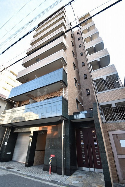 ジュネーゼグラン南堀江の外観