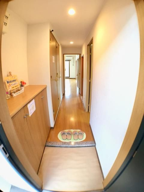菊田参番館の玄関