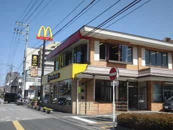 菊田参番館の周辺