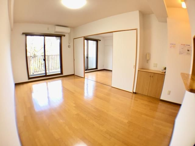 菊田参番館の居間・リビング