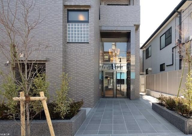 ルーブル東十条弐番館のエントランス