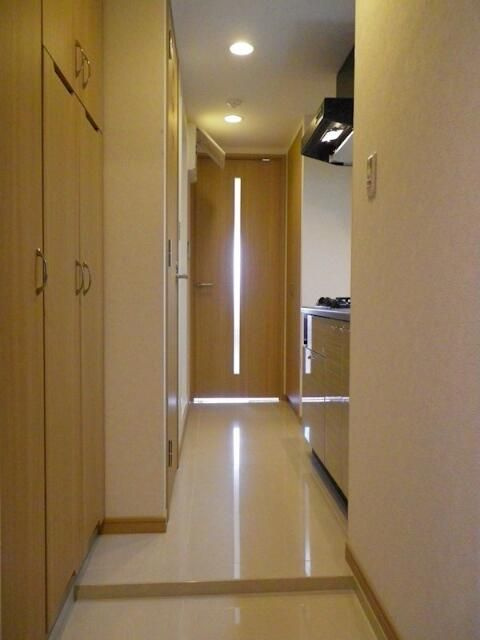 ルーブル西早稲田弐番館の玄関