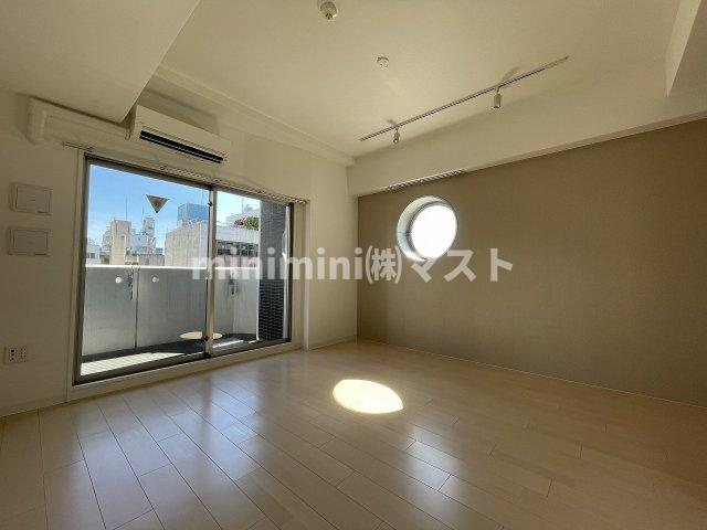 大阪市浪速区元町１丁目の賃貸マンションの居間・リビング