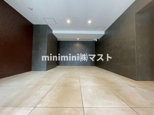 大阪市浪速区稲荷１丁目の賃貸マンションのロビー