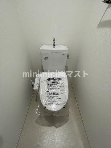 大阪市浪速区稲荷１丁目の賃貸マンションのトイレ