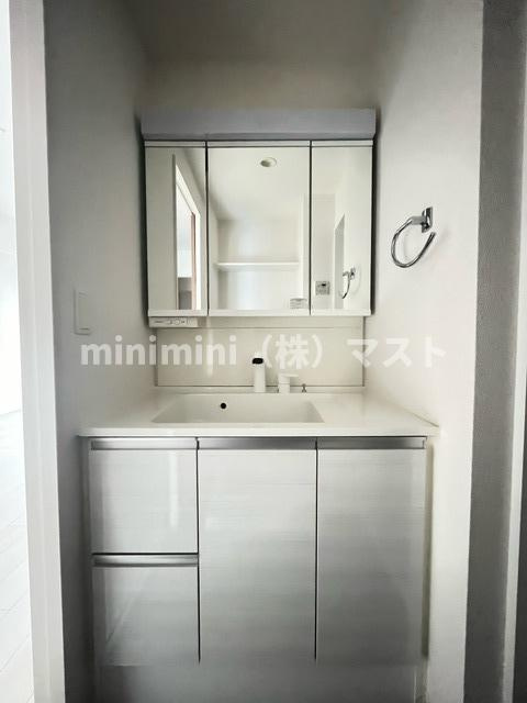 大阪市浪速区塩草２丁目の賃貸マンションの洗面所
