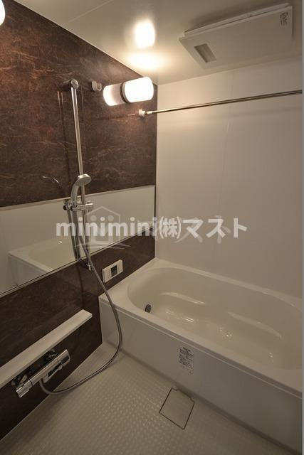 大阪市浪速区元町２丁目の賃貸マンションの浴室