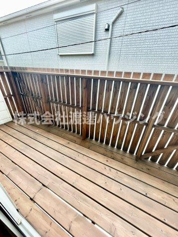 東難波町3丁目貸家のバルコニー