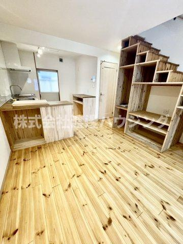 東難波町3丁目貸家の内装