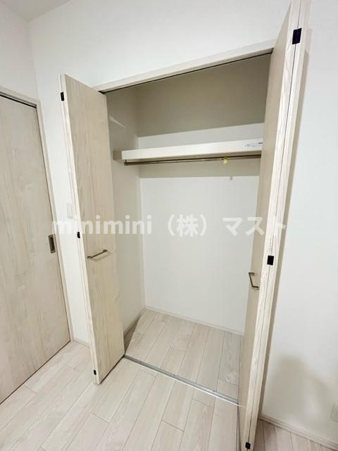 大阪市浪速区浪速西１丁目の賃貸マンションの収納