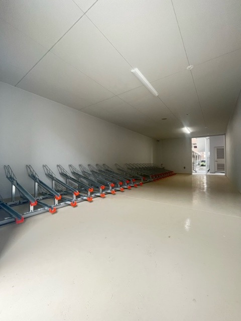 大阪市浪速区浪速西１丁目の賃貸マンションの駐車場