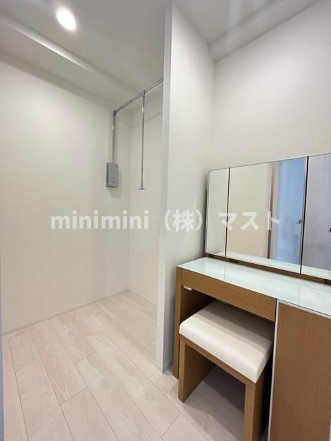 大阪市浪速区浪速西１丁目の賃貸マンションの収納