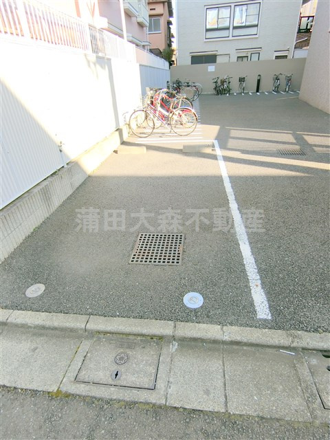 ルーブル多摩川弐番館のその他共用部分|平置き駐車場　空き状況等詳細はお問合せ下さい。