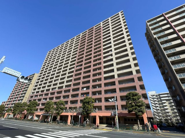 イーストパークス大島・セントラルスクエアの外観