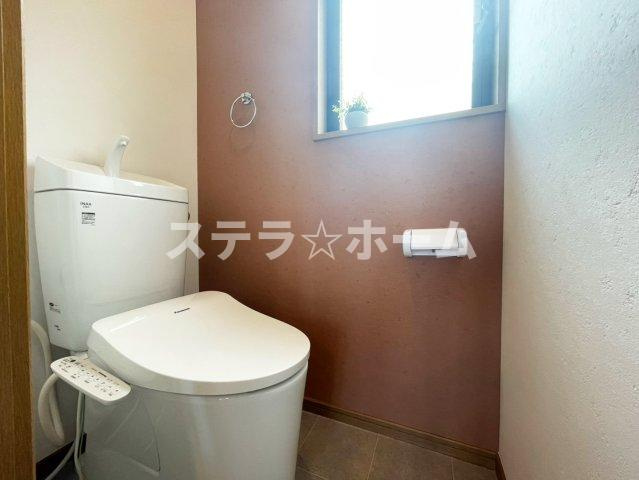 穂積1 中古戸建の独立洗面台|独立洗面台あり、毎朝おしゃれに忙しい女性の方におすすめです