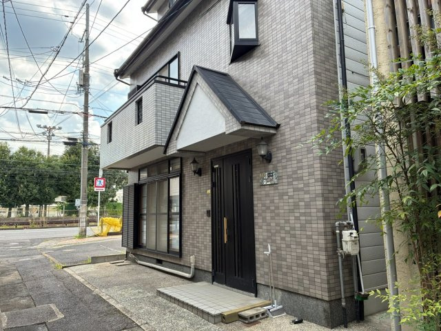 大津市島の関中古住宅の外観