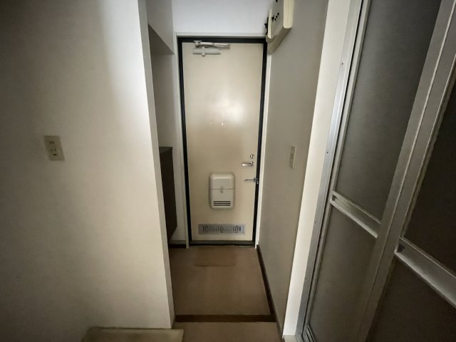 AD南柏の玄関