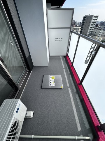 【バルコニー】