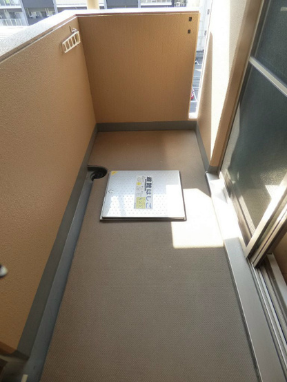 【バルコニー】