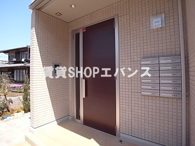 【エントランス】 | 薬円台壱番館C | ゆとりのあるエントランスです