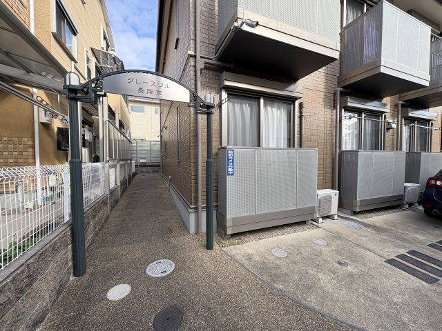 グレースフル長岡京のエントランス
