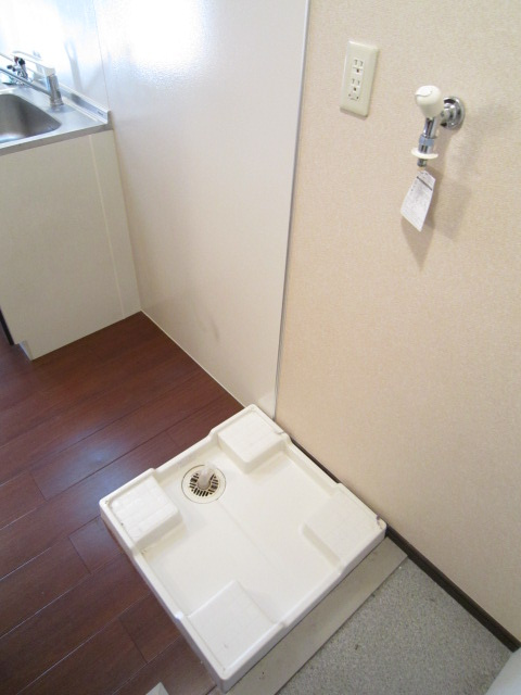グレースフル長岡京の設備|室内洗濯機置き場