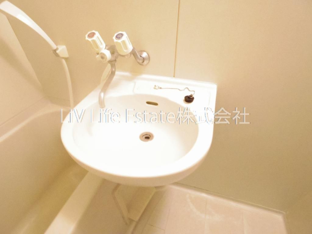 小平市花小金井６丁目のアパートの洗面所