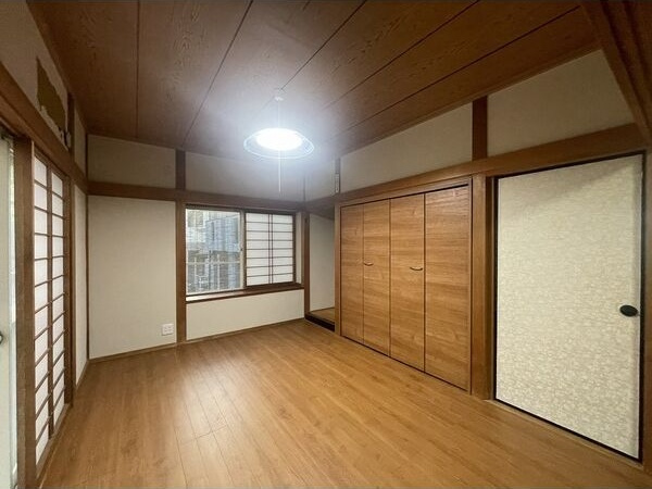 豊田市市木町日影戸建の寝室