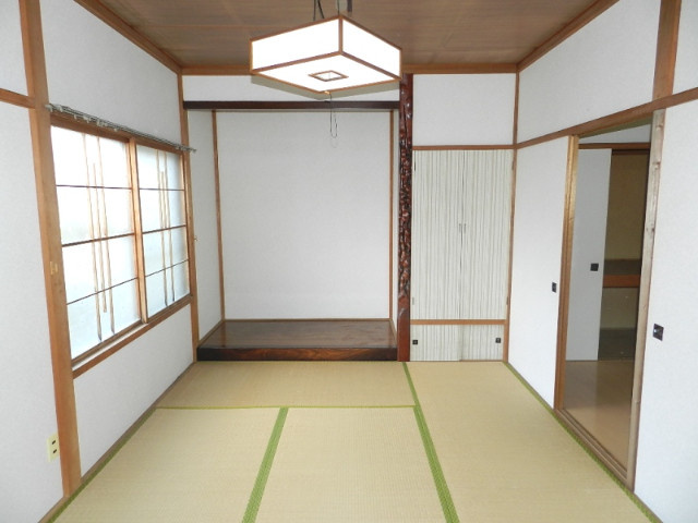 室蘭市日の出町3丁目7-32戸建の内装