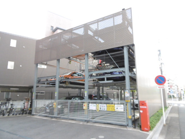 ＫＤＸ千早レジデンスの駐車場