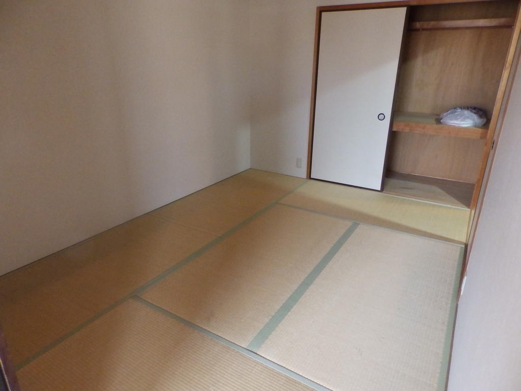神戸市灘区篠原南町３丁目の賃貸マンションの居間・リビング